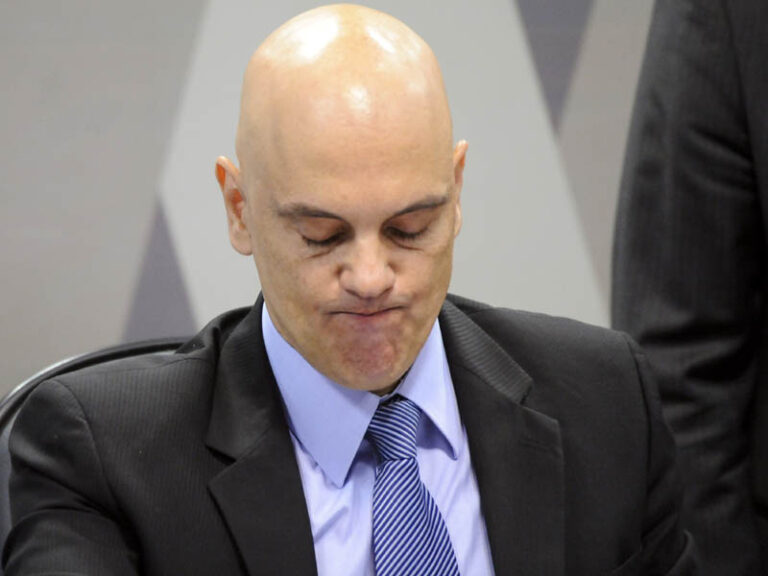 Críticas ao ministro Moraes ganham força no Supremo Tribunal Federal