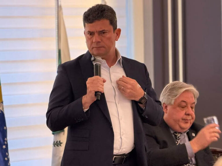 Moro manifesta solidariedade a famílias atingidas por enchentes no Paraná