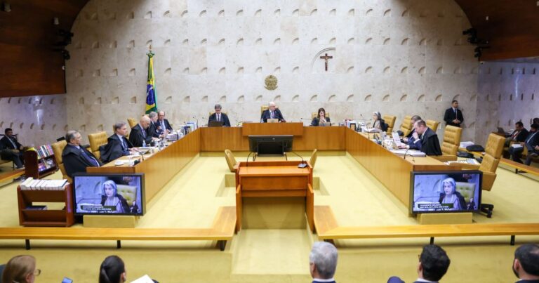 Crise no STF paralisa Brasil em meio a temores de Bolsonaro e Lula