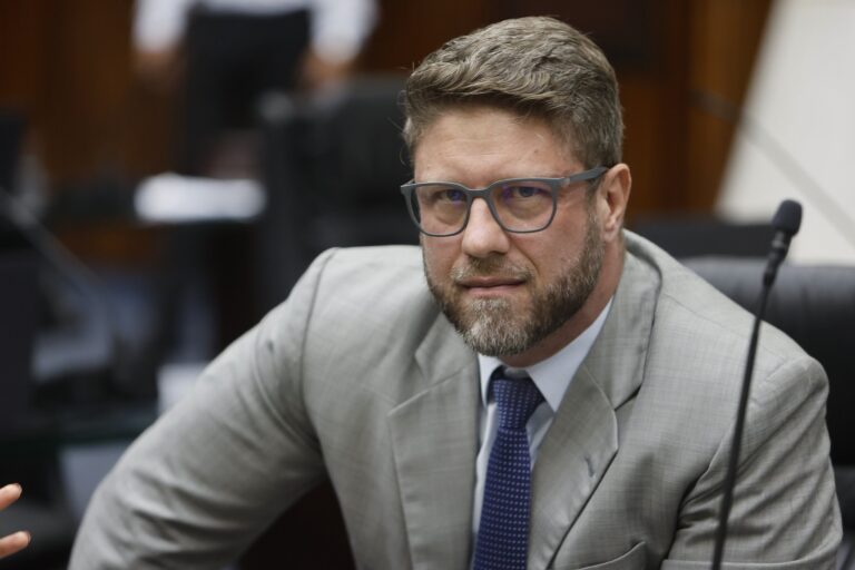 Requião Filho cumpre agenda de campanha em Curitiba e Mandirituba nesta terça