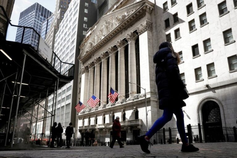 Wall Street tem pouca variação após dados positivos do mercado de trabalho