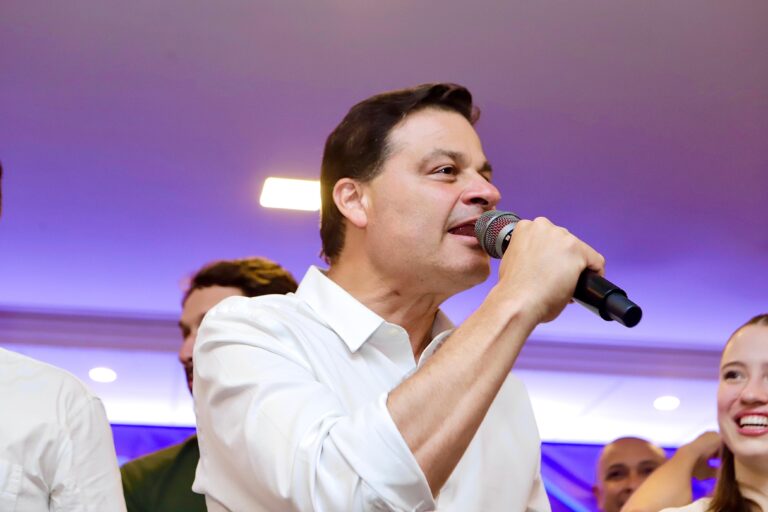 Sandro Alex cumpre agenda de campanha em Curitiba e Fazenda Rio Grande
