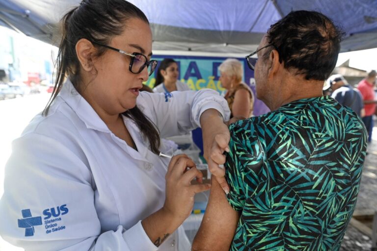 Ponta Grossa inicia vacinação com Pneumo 20 para idosos a partir de 85 anos