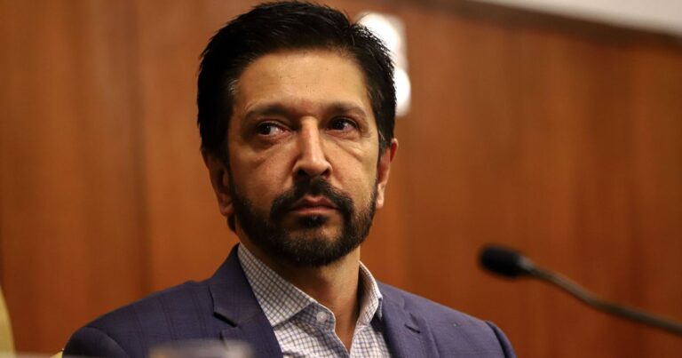 Câmara de São Paulo aprova análise de impeachment contra Ricardo Nunes