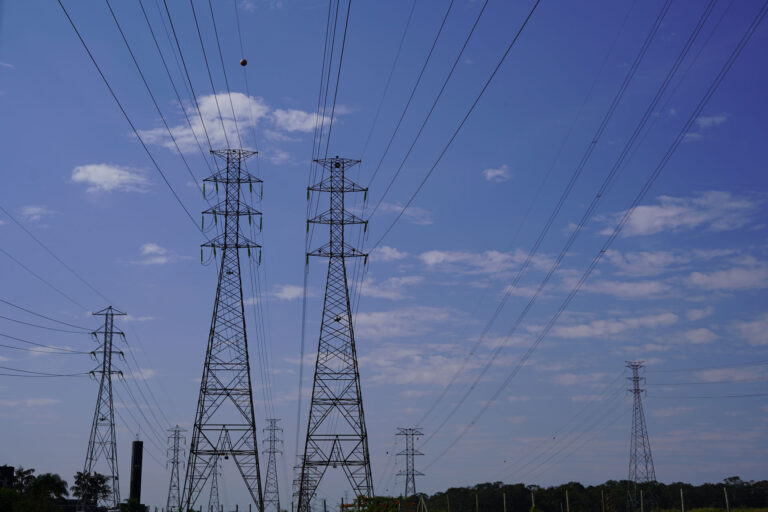 IPCA-15 desacelera para 0,32% em outubro, mas inflação acumulada fura meta