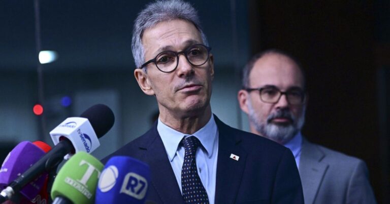 Romeu Zema indica que se afastará da política após eleições de 2026