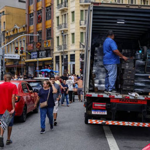 Desemprego no Brasil atinge 5,2% em novembro, o menor da história