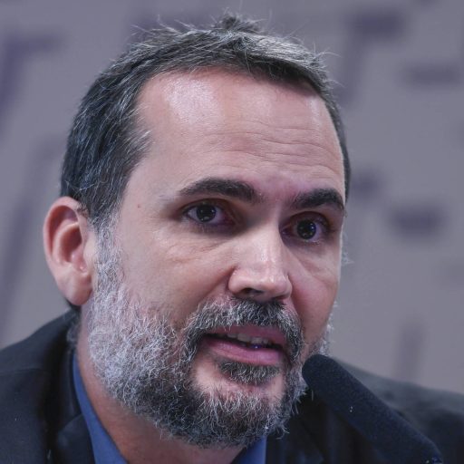 Governo reduz PIS/Cofins sobre gasolina em decreto com impacto de R$ 7 bilhões