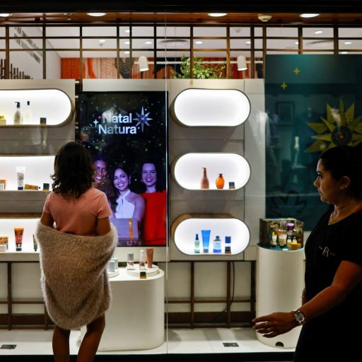 Confiança do consumidor nos EUA cai para 89,4 em agosto, diz Conference Board