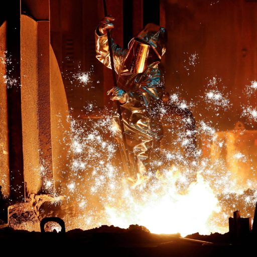 Indústria da zona do euro encerra trimestre em alta