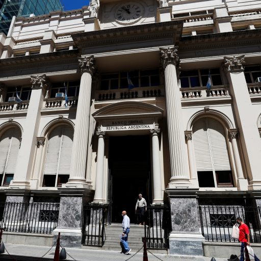 Milei critica Banco Central argentino e propõe reforma institucional
