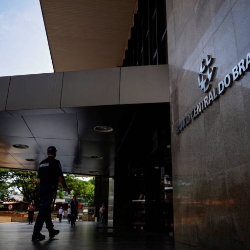 Economistas alertam para desaceleração severa da economia em 2027
