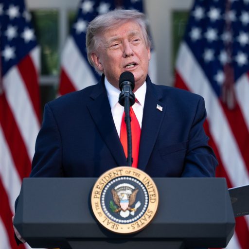 Trump elogia decisão do Fed, mas reconhece autonomia do conselho