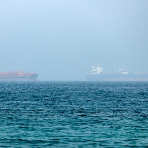 Irã intensifica ataques a petroleiros para manter preço do petróleo elevado