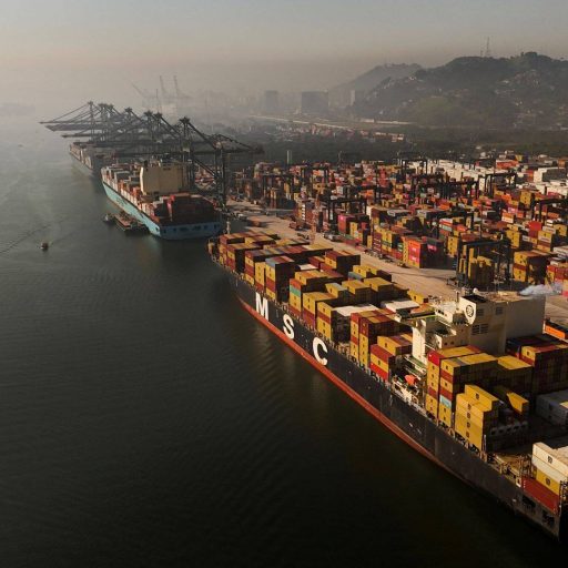 Superávit comercial do 1º semestre soma US$ 42,3 bi