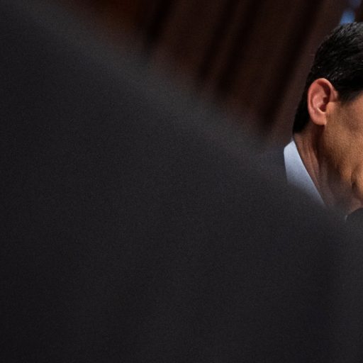 Fed pode manter juros altos por mais tempo com inflação moderada