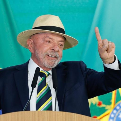 Governo avalia ajuda a clubes de futebol em eventual fim das bets