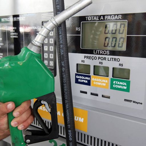 Combustíveis em maio mostram queda antes do reajuste da Petrobras