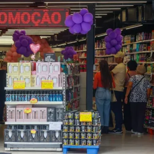Abertura de empresas no Paraná cresce em 2025 acima de 2024