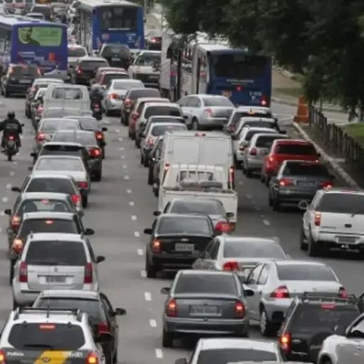 Contran regulamenta remoção e leilão de veículos com nova resolução