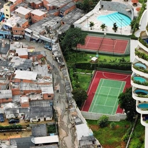 de Tuca Vieira que mostra Paraisópolis e prédio de luxo do Morumbi rodou o mundo e virou símbolo da desigualdade social