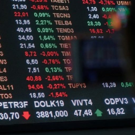 Ibovespa fecha em alta com suporte de ações de bancos