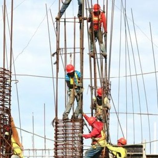 Setor de materiais de construção debate IA e varejo no Summit Americas
