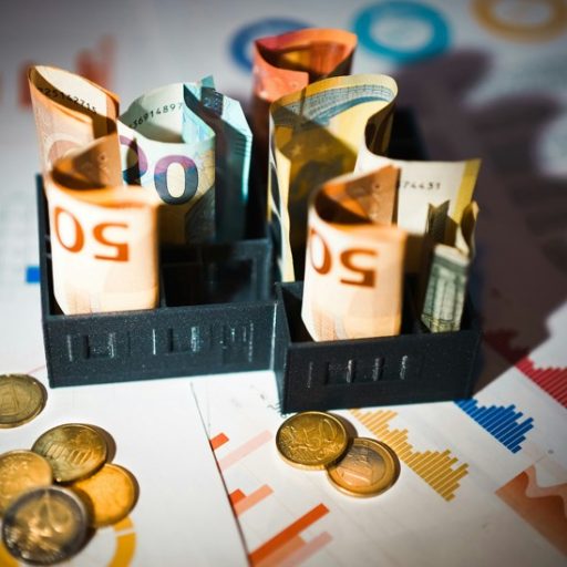 XP Investimentos alerta para riscos fiscais após corte da Selic a 14%