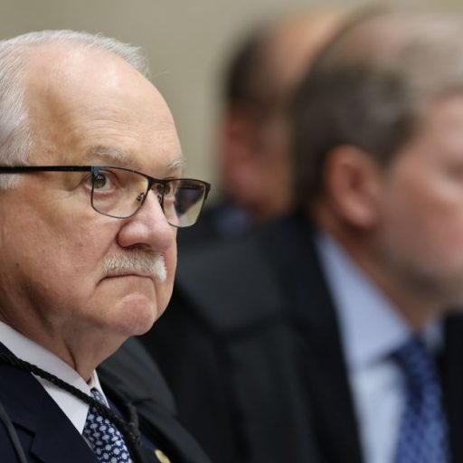 Fachin dá 5 dias para Moraes, Mendonça, Andrei e Gonet se manifestarem sobre investigação