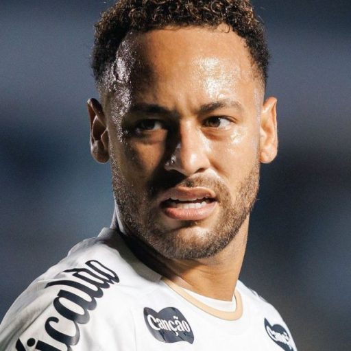 Neymar fica doente e é poupado do treino do Santos antes do clássico