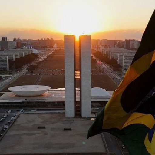 Análise aponta risco de confronto entre governo Lula e mercado após eleição