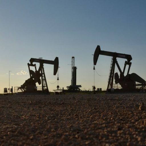 Plataforma em campo de petróleo em Midland  • REUTERS/Nick Oxford