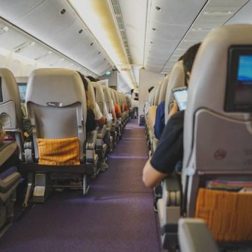 Passagens aéreas sobem 0,3% enquanto querosene dispara
